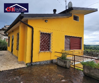 Foto Casa indipendente in via roma, Cavaion Veronese Cavajon Veronese