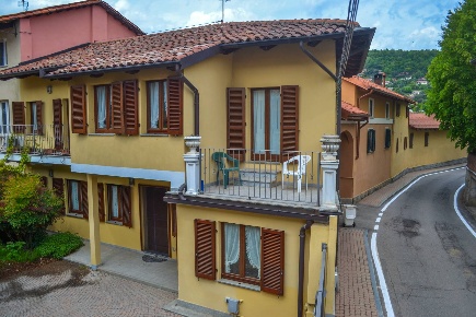 Foto Casa indipendente in Via Umberto I, Pecetto Torinese di 260 m²