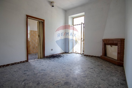 Foto Case semi ndipendenti a Cingoli di 266 m² con 4 locali in vendita