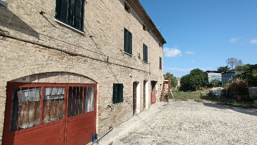 Foto Casa indipendente in Lago - Cancello, Monterubbiano in vendita