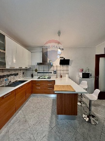 Foto Casa indipendente in Via Re D'Italia, Cercemaggiore Centro di 300 m²