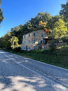 Foto Casa indipendente in c.da san salvatore, Santa Vittoria in Matenano