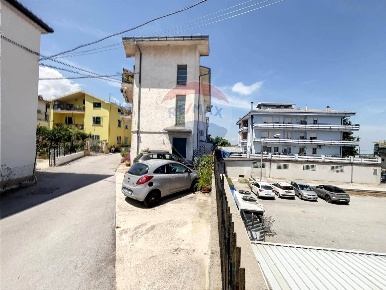 Foto Appartamento in Via Trentino La Barba, Lanciano Centro di 193 m²