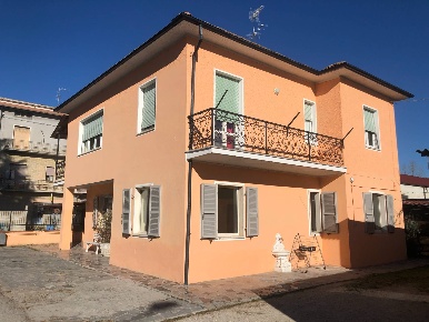 Foto Casa indipendente in via Papa Giovanni XXIII, Falerone in vendita