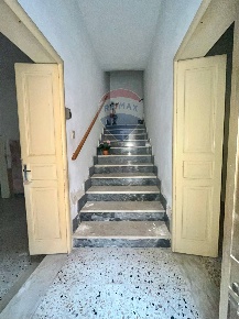 Foto Casa indipendente a Comiso Centro di 165 m² con 5 locali in vendita