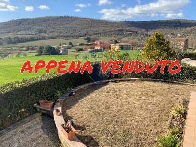 Foto Appartamento in Via palmiro, Magione di 120 m² con 5 locali in vendita