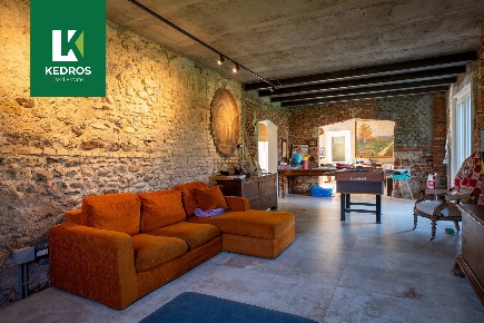 Foto Casa indipendente in Via dei Boderi, Varese Viale Europa di 350 m²