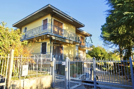 Foto Casa indipendente in Via Pacengo, Peschiera del Garda in vendita