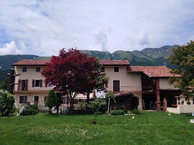 Foto Casa indipendente a Aviano Aviano Castello di 335 m² con 8 locali