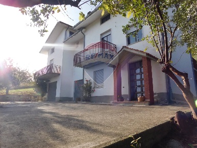 Foto Casa indipendente in VIA SANT'ANGELO, Roccamontepiano di 257 m²