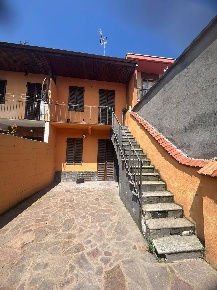Foto Case semi ndipendenti in Via Rivetto, Mazzè Tonengo Casale di 110 m²