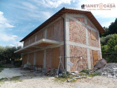 Foto Casa indipendente in Via delle Vivare, Colli del Tronto di 300 m²