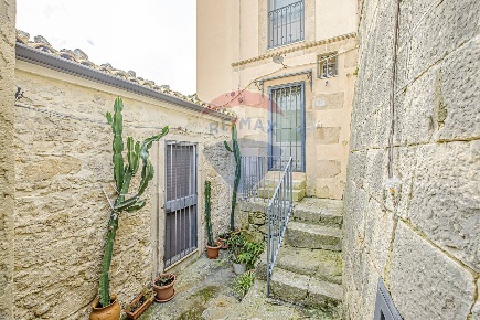Foto Casa indipendente a Ragusa Ibla di 52 m² con 2 locali in vendita