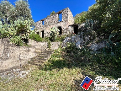Foto Casa indipendente in via dei greci, Fondi Centro di 250 m² in vendita