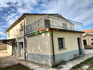 Foto Casa indipendente in Contrada Casone Pacca, Matrice in vendita