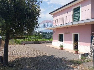 Foto Villa singola in Via Luigi Capuana, Santa Venerina di 114 m²