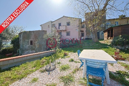 Foto Casa indipendente in via del poggione, Collesalvetti in vendita