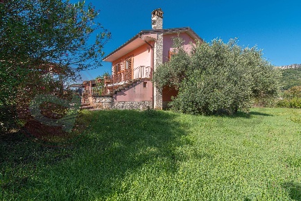 Foto Casa indipendente in Via Carpinetana Loc. Fontanelle, Segni in vendita