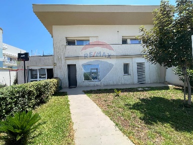 Foto Villa singola in VIA MARIANO RUMOR, Ragusa Croce - Selvaggio di 175 m²