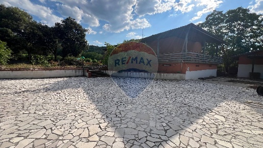 Foto Casa indipendente a Pietradefusi di 180 m² con 4 locali in vendita