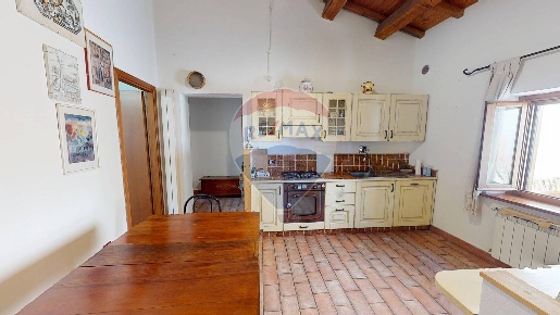 Foto Appartamento in Via Gorizia, Valtopina Centro di 112 m² con 4 locali