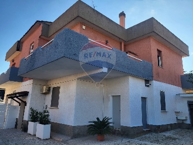 Foto Case semi ndipendenti in Via della Fornace, Anzio Cocchino di 190 m²