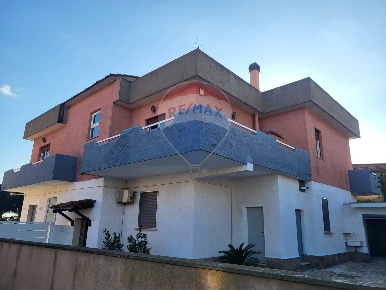 Foto Case semi ndipendenti in Via della Fornace, Anzio Cocchino di 190 m²