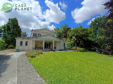 Foto Casa indipendente a Venezia Favorita di 508 m² con 10 locali