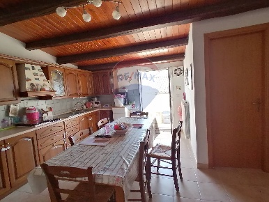 Foto Casa indipendente in Via Carrubbelle, Ragusa Centro di 150 m²