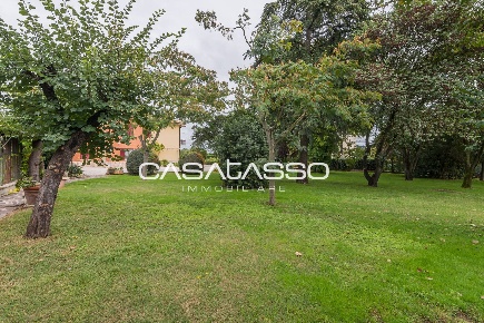 Foto Casa indipendente in Via E. De Nicola, Macerata Cimarella di 294 m²