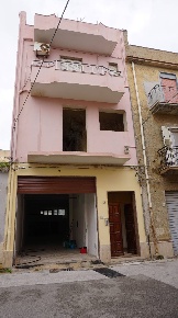 Foto Casa indipendente in via Vittorio Emanuele Orlando, Castelvetrano