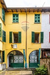 Foto Casa indipendente in via 25 Aprile, Esino Lario Centro di 170 m²