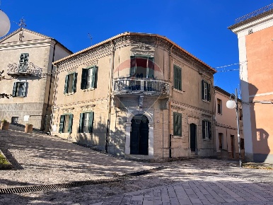 Foto Case semi ndipendenti in Largo della Vittoria, Casalciprano in vendita