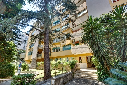Foto Appartamento in Viale Europa, Roma Eur di 163 m² con 5 locali
