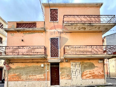 Foto Casa indipendente in via G Gianformaggio, Grammichele di 209 m²