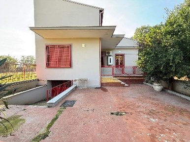 Foto Casa indipendente in Strada Ponteselice, Casagiove di 230 m²
