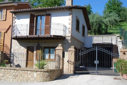 Foto Casa indipendente a Smerillo in vendita