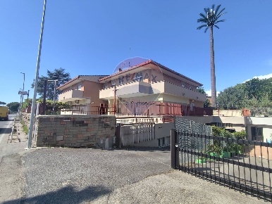 Foto Casa indipendente in STRADONE SANT'ANASTASIO, Anzio di 792 m²