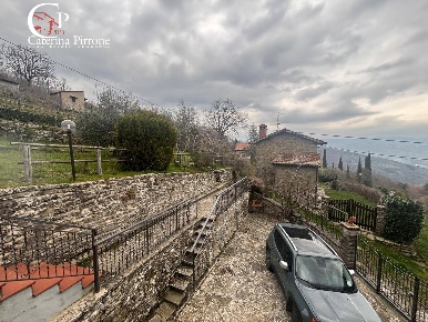 Foto Case indipendenti in Località Le Lastre, Castel San Niccolò di 95 m²