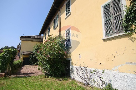 Foto Casa indipendente in Via Scampini, Cuasso al Monte di 179 m²