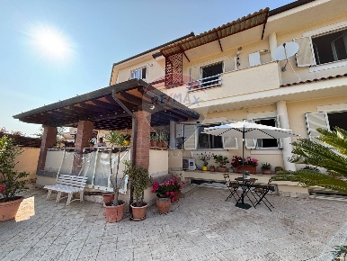 Foto Case semi ndipendenti in Via Gaio, Anzio Falasche - Armellino di 90 m²
