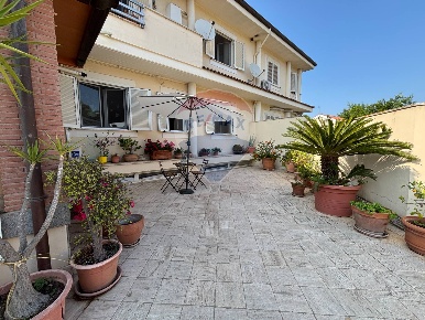 Foto Case semi ndipendenti in Via Gaio, Anzio Falasche - Armellino di 90 m²