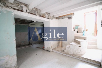 Foto Casa indipendente in via Carlo Griffi, Ascoli Piceno di 97 m²