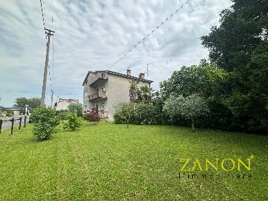 Foto Casa indipendente in via Gorizia, Farra d'Isonzo in vendita