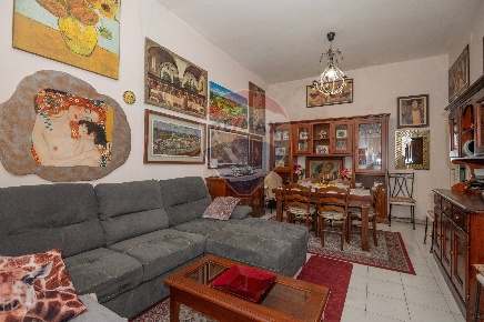 Foto Casa indipendente a Lentini di 144 m² con 7 locali in vendita