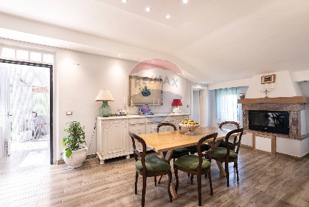 Foto Casa indipendente in Via Acquasanta, San Marcello di 282 m² in vendita
