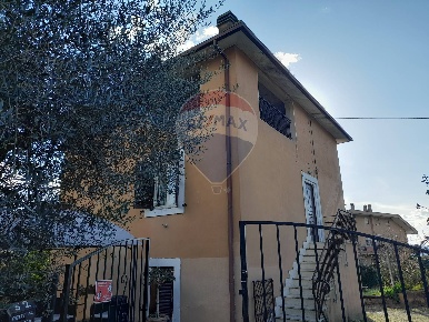Foto Casa indipendente in Via Poggio Mirteto, Forano Gavignano Sabino