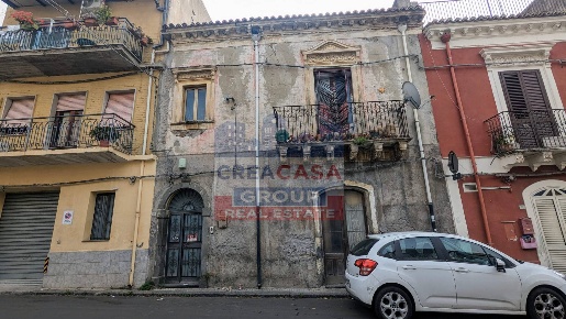 Foto Casa indipendente in via Umberto, Calatabiano di 140 m² con 6 locali
