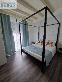 Foto Casa indipendente in Via Mazzini, Viareggio Centro di 300 m²
