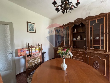 Foto Casa indipendente in Via Adriatica, Foligno di 147 m² con 3 locali